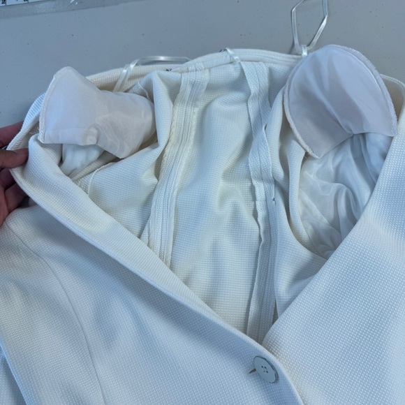 Marc Cain White Textured Knit Minimalist Single Button Tailored Blazer Jacket - Picture 13 of 13